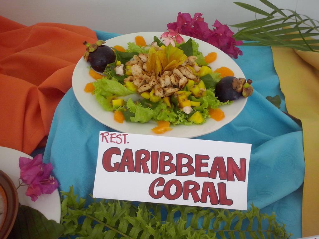 Caribbean Coral Inn Tela Exteriör bild